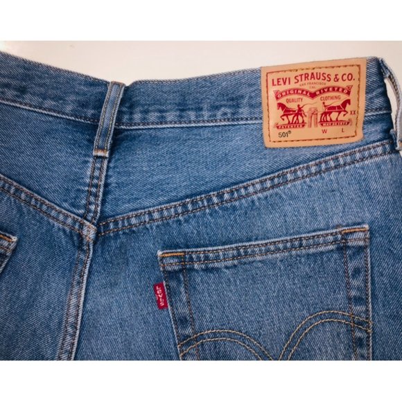 Levi’s 501 Cutoff Denim Distressed Shorts - Picture 2 of 6